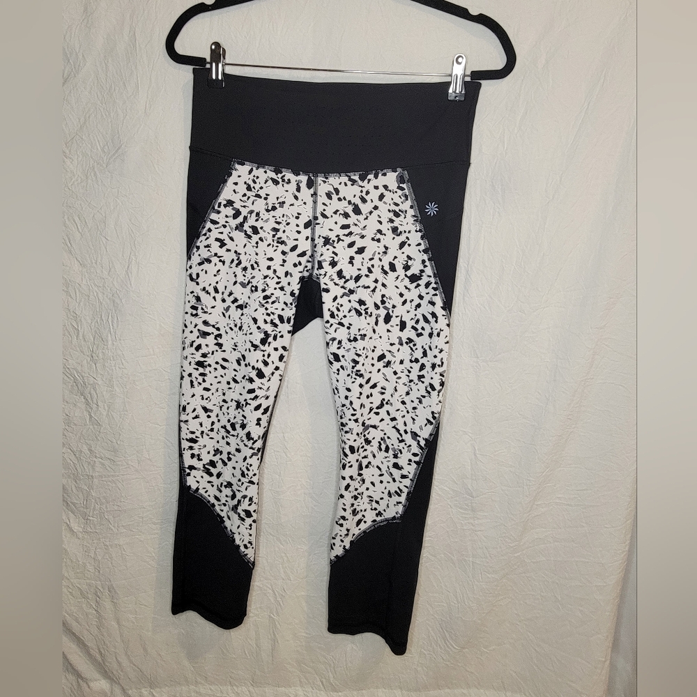 Athleta Stealth True Cool Capri Leggings Size Med